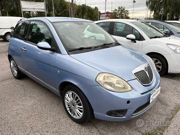 Lancia Ypsilon 1.3 MJT 75 CV Oro