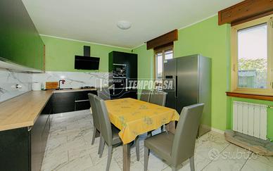 SOLUZIONE INDIPENDENTE CON VERANDA E BOX