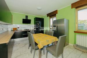 SOLUZIONE INDIPENDENTE CON VERANDA E BOX