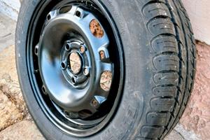 Ruota di scorta con cerchione 185/60 R14 