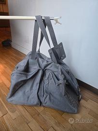 borsa da viaggio con beauty abbinata