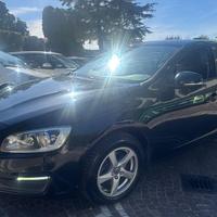 VOLVO V60 1.6 D2 R-design Momentum