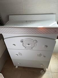 Cassettiera culla e fasciatoio cuoricini