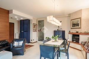 3 LOCALI A DESENZANO DEL GARDA