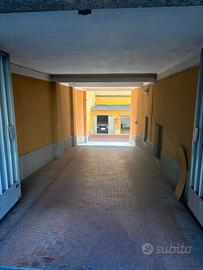 Box/Garage in stabile signorile