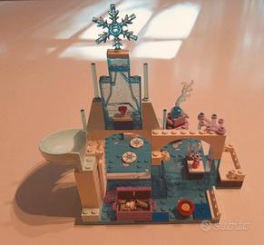 LEGO Frozen 10736 Il Parco Giochi di Anna e Elsa