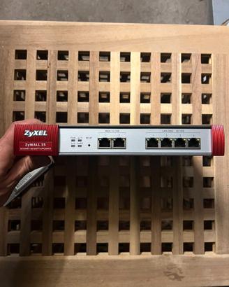 ZyWALL 35 Firewall VPN + Turbo Card hardware