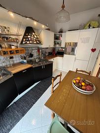 Cucina Aiko con elettrodomestici