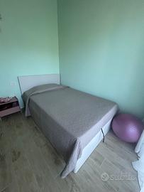 Letto contenitore e materasso una piazza e mezza