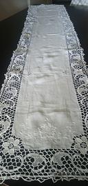 centro   con bordo pizzo di burano