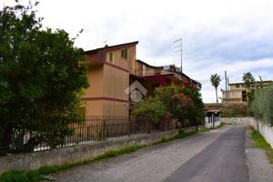 2 LOCALI A FALCONARA ALBANESE