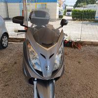 Satelis 500 un maxi scooter a un prezzo mini