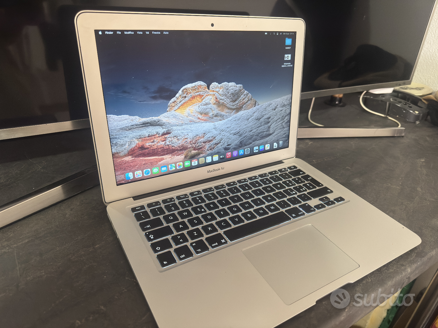 MacBook Air 13” – Batteria NUOVA (70 cicli) – - Informatica In vendita ...
