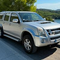 Isuzu D-max gancio traino, hard top, gomme nuove