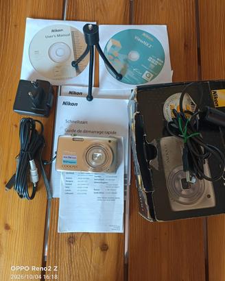 Coolpix S3100 Silver  Kit completo con acc. extra 