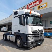 B320-Trattore stradale Mercedes Actros F 18.45