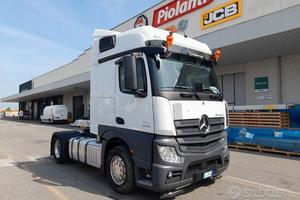 B320-Trattore stradale Mercedes Actros F 18.45