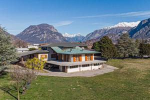 AMPIA VILLA INDIPENDENTE CON SCOPERTO PIANTUMAT...