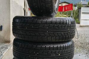 4 cerchi in lega Toyota originali + gomme inver