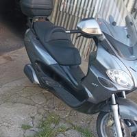 Piaggio x9 evolution, con bauletto