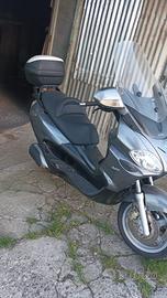 Piaggio x9 evolution, con bauletto
