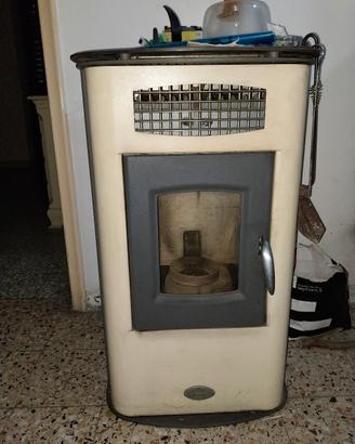 Stufa a pellet Anselmo Cola 


