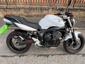 Naked Yamaha Fz6 S2