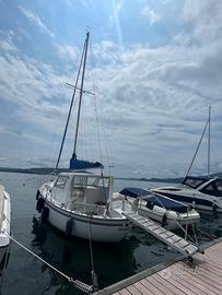 FERRETTI ALTURA 33