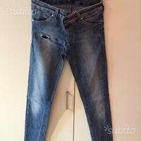 Un paio di Jeans Kocca originale usata taglia 28