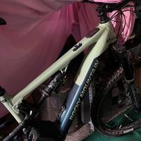 E-mtb rocky mountain altitude powerplay
