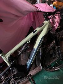 E-mtb rocky mountain altitude powerplay