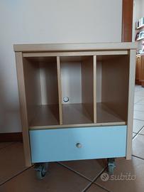 comodino camera ragazzi 