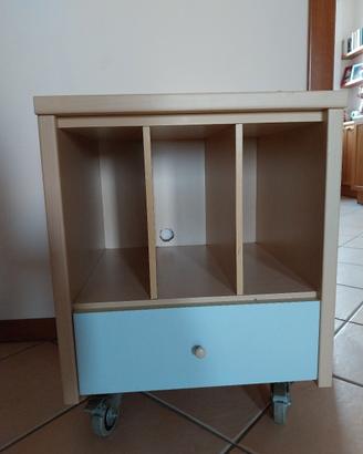 comodino camera ragazzi 