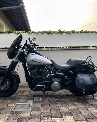 HARLEY DAVIDSON