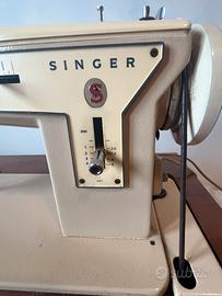 Macchina da cucire Singer anni ‘70