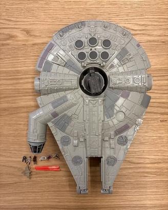 Millenium Falcon vintage Star Wars con personaggi