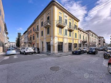 NEGOZIO A PONTEDERA