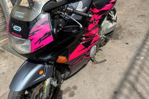 CBR 600 f