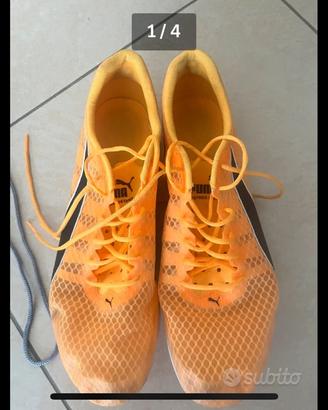Scarpe da corsa con tacchetti