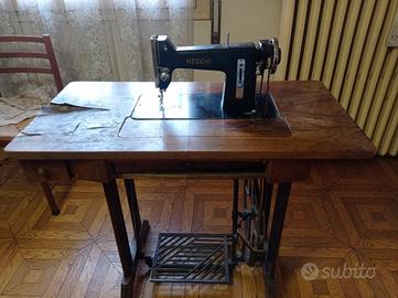 macchina da cucire Necchi BF vintage 