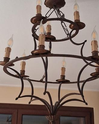 Lampadario in ferro battuto 