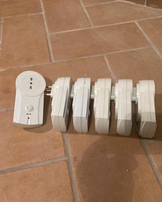 8 Prese elettriche radiocomandate 2 telecomandi