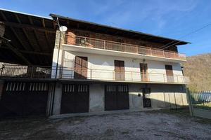 CASA SEMINDIPENDENTE A MELLE