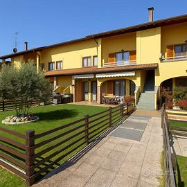 Appartamento con giardino privato e piscina