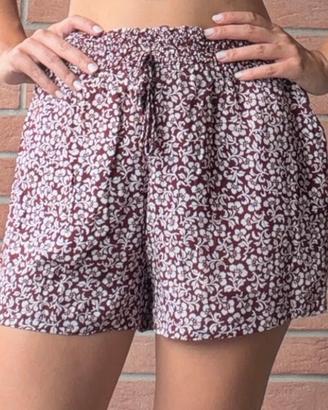 Pantaloncini leggeri bordeaux a fiorellini