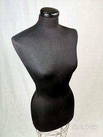 Manichino (torso) ricoperto in stoffa nera, anima