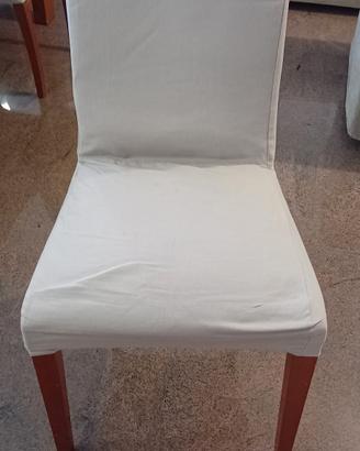 Sedie in legno e stoffa per sala 
