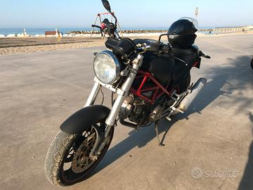 Ducati Monster 600 Dark
