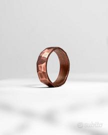 Anello rame scolpito