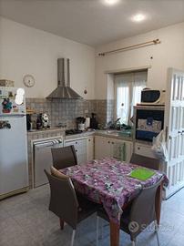 Villa di 180 m² con più di 5 locali a Terracina